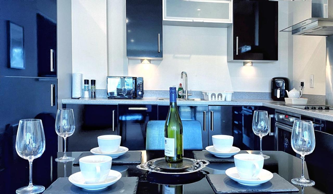 Artistic And Luxurious Apt With Sea View. Beach Side سوانسي المظهر الخارجي الصورة